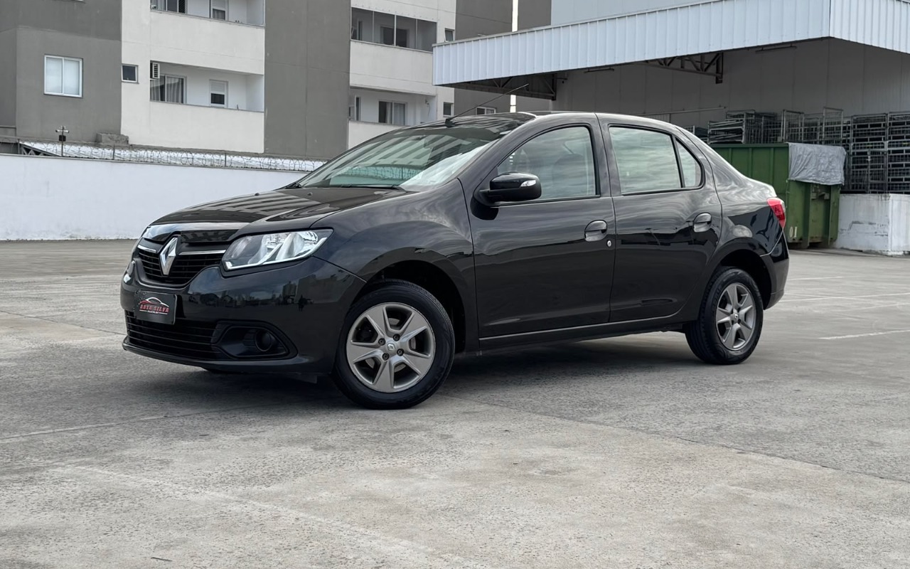 Renault Logan 2017 Preto — foto 1 de 3