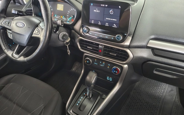 imagem-https://www.socarrao.com.br/sc-vehicle-images-prod/4480580/1793296809444-892dc617-d6bb-429b-8fdf-fd095cd176a2.jpg