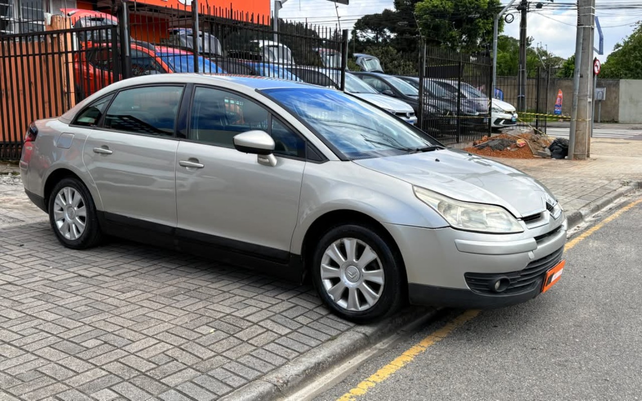Citroën C4 Pallas 2011 Prata — foto 1 de 3