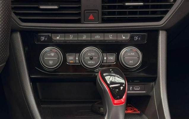 imagem-https://www.socarrao.com.br/sc-vehicle-images-prod/4480725/1793297847807-8619296_9_B_1498475d85.jpeg