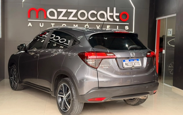imagem-https://www.socarrao.com.br/sc-vehicle-images-prod/4480831/1793383790961-003_564340d9fa0322f9400c9f4c9b2a44d1.jpg