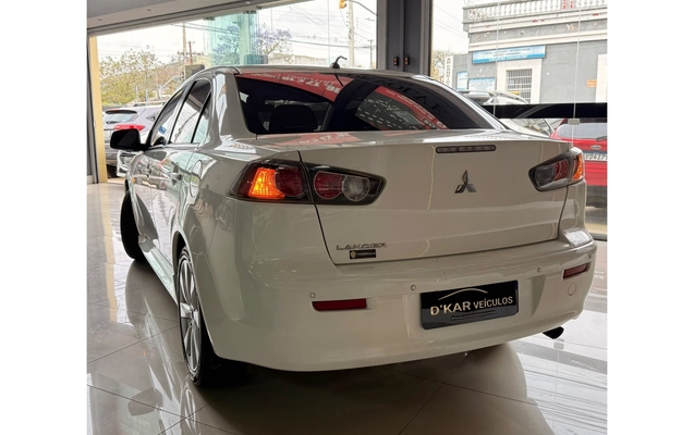imagem-https://www.socarrao.com.br/sc-vehicle-images-prod/4480874/1793298736135-1_033139.jpg