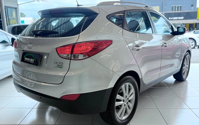 imagem-https://www.socarrao.com.br/sc-vehicle-images-prod/4480973/1793299497750-a7b5abe758814c92ab93677c989a83b1_1793298086171.jpg