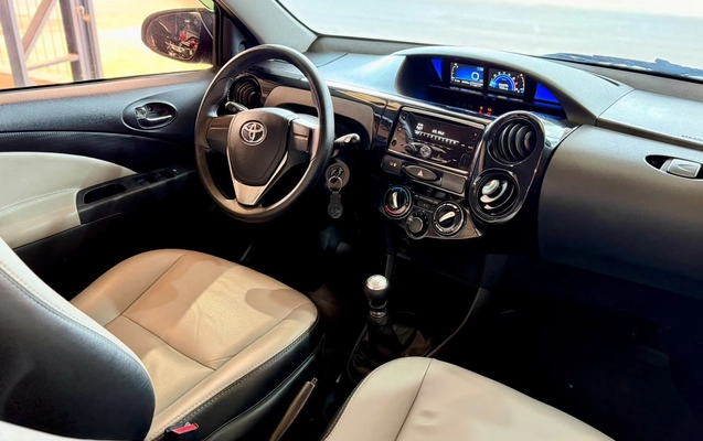 imagem-https://www.socarrao.com.br/sc-vehicle-images-prod/4480982/1793299557526-57952395f8334728b001a1737ba6154a_1793299191009.jpg