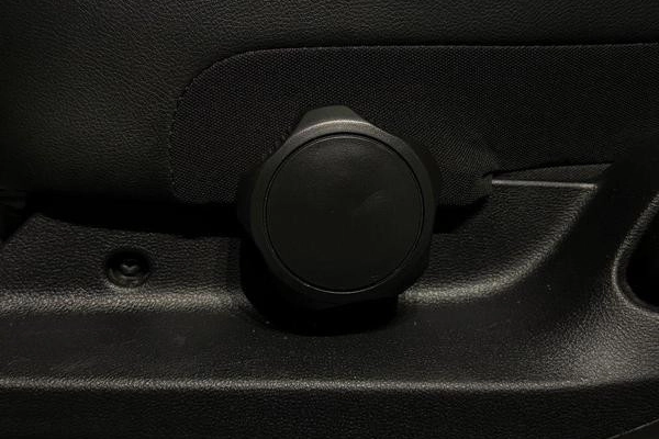 imagem-https://www.socarrao.com.br/sc-vehicle-images-prod/4481038/1793299995283-klmxojYLmkc7BOTwPmbiVgFCnptS9AjB.jpg