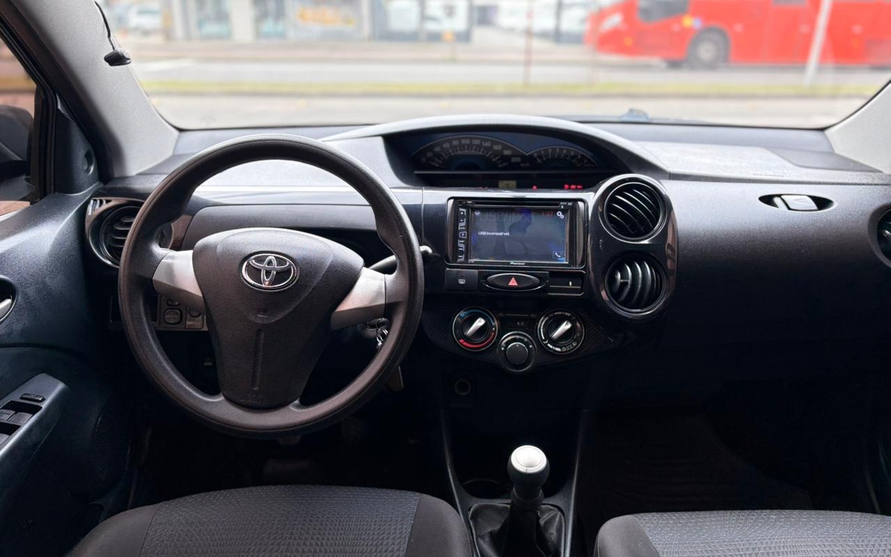 imagem-https://www.socarrao.com.br/sc-vehicle-images-prod/4481086/1793300222256-V2hhdHNBcHAgSW1hZ2UgMjAyNi0xMC0yOSBhdCAxNS40My4yMSAoMSkuanBlZw.jpeg
