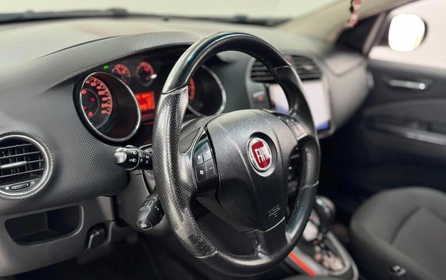 imagem-https://www.socarrao.com.br/sc-vehicle-images-prod/4481170/1793300767337-8613192_6_B_0a53c2bc98.jpeg