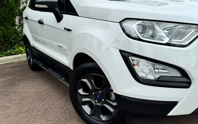 imagem-https://www.socarrao.com.br/sc-vehicle-images-prod/4481180/1793300908869-df761444-224d-47ad-baea-8b4da1838a8b.jpg