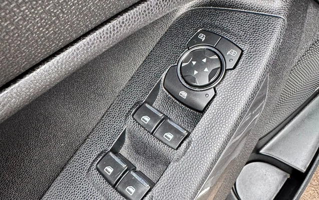 imagem-https://www.socarrao.com.br/sc-vehicle-images-prod/4481180/1793300908876-edad9066-cc45-45ca-98ef-0aada91a7fc7.jpg