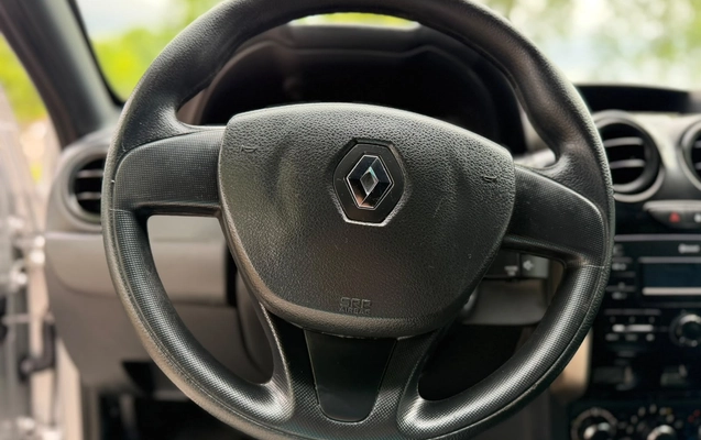 imagem-https://www.socarrao.com.br/sc-vehicle-images-prod/4481421/1793304088723-1975c398-71c0-4cdc-a5b5-6cc9015bca13.jpg