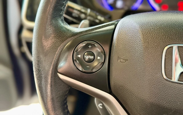 imagem-https://www.socarrao.com.br/sc-vehicle-images-prod/4481479/1793302928418-1e76749928514a61a3535aee2f9c7f39_1793302828646.jpg