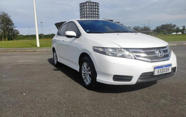 imagem-https://www.socarrao.com.br/sc-vehicle-images-prod/4481549/1793303466500-8613635_1_B_c87f64cd18.jpeg