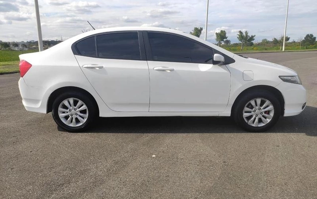 imagem-https://www.socarrao.com.br/sc-vehicle-images-prod/4481549/1793303466510-8613635_12_B_2d79161da8.jpeg