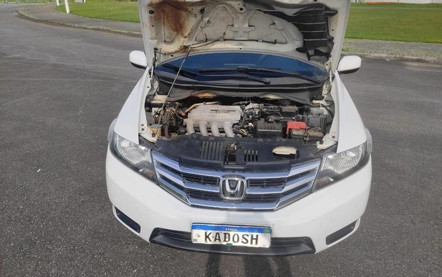 imagem-https://www.socarrao.com.br/sc-vehicle-images-prod/4481549/1793303466528-8613635_4_B_aabf199db6.jpeg