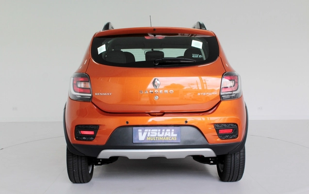 imagem-https://www.socarrao.com.br/sc-vehicle-images-prod/4481619/1793303896391-2_045718.jpg