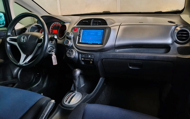 imagem-https://www.socarrao.com.br/sc-vehicle-images-prod/4481657/1793304201136-003_a7972eeb783070a6ead040d7d34b4485.jpg