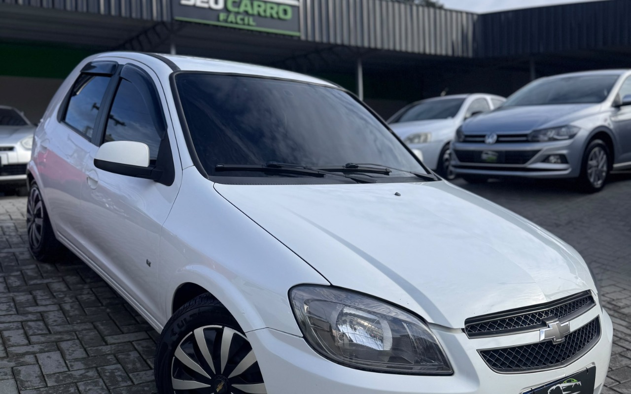 Chevrolet Celta 2012 Branco — foto 1 de 3