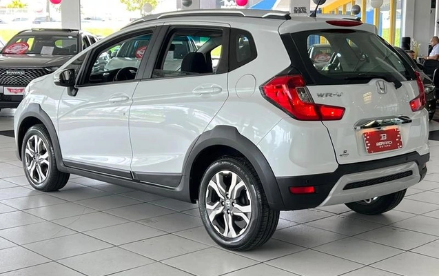 imagem-https://www.socarrao.com.br/sc-vehicle-images-prod/4481960/1793306391866-8565197_25_B_a723d8367e.jpeg