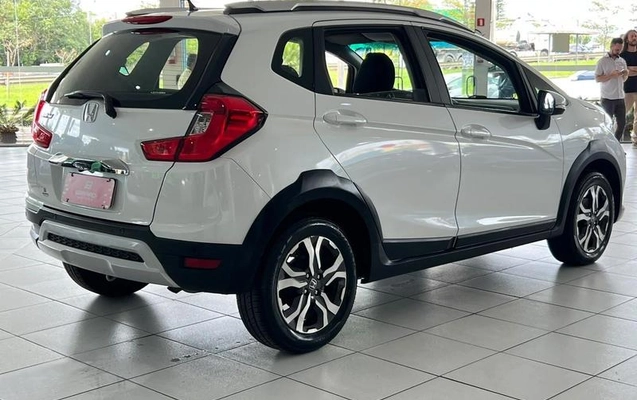 imagem-https://www.socarrao.com.br/sc-vehicle-images-prod/4481960/1793306391870-8565197_24_B_85293a5622.jpeg