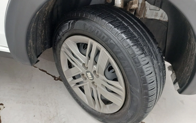 imagem-https://www.socarrao.com.br/sc-vehicle-images-prod/4482005/1793306081512-1_090106.jpg