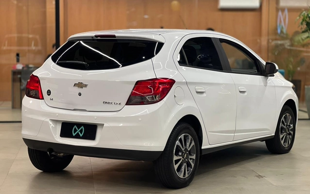 imagem-https://www.socarrao.com.br/sc-vehicle-images-prod/4482033/1793306397138-8d9779fea6c64cc0ba81fa567feb367a_1787866910089.jpg