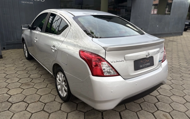 imagem-https://www.socarrao.com.br/sc-vehicle-images-prod/4482138/1793306725067-1_053804.jpg