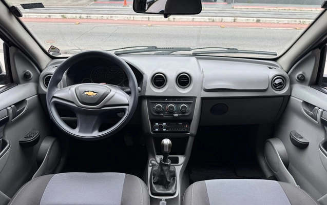 imagem-https://www.socarrao.com.br/sc-vehicle-images-prod/4482184/1793307135627-57e51a1610d94b9d9c616e09a8ebf5ea_1793307052069.jpg