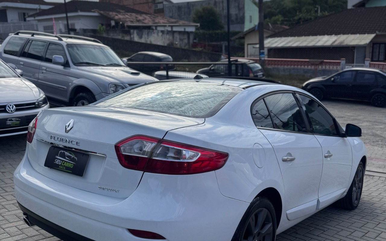 imagem-https://www.socarrao.com.br/sc-vehicle-images-prod/4482415/1793308619895-SU1HLTIwMjYxMDI5LVdBMDEyMC5qcGc.jpg