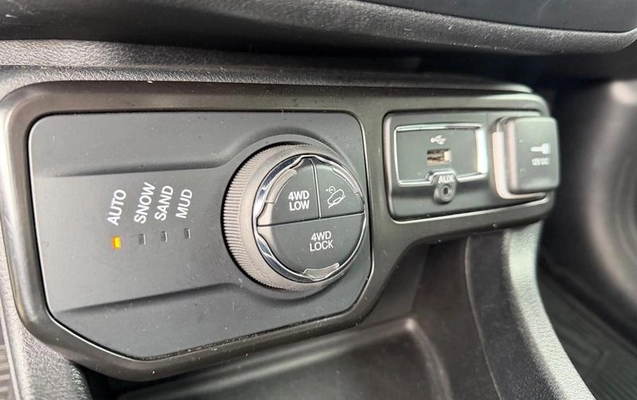 imagem-https://www.socarrao.com.br/sc-vehicle-images-prod/4482529/1793309537752-8602664_16_B_6f051f7cab.jpeg