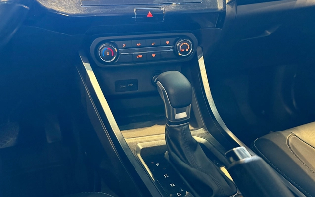 imagem-https://www.socarrao.com.br/sc-vehicle-images-prod/4482847/1793312386066-c66c9468-0cf9-4061-9e13-29fbfb3b151c.jpeg