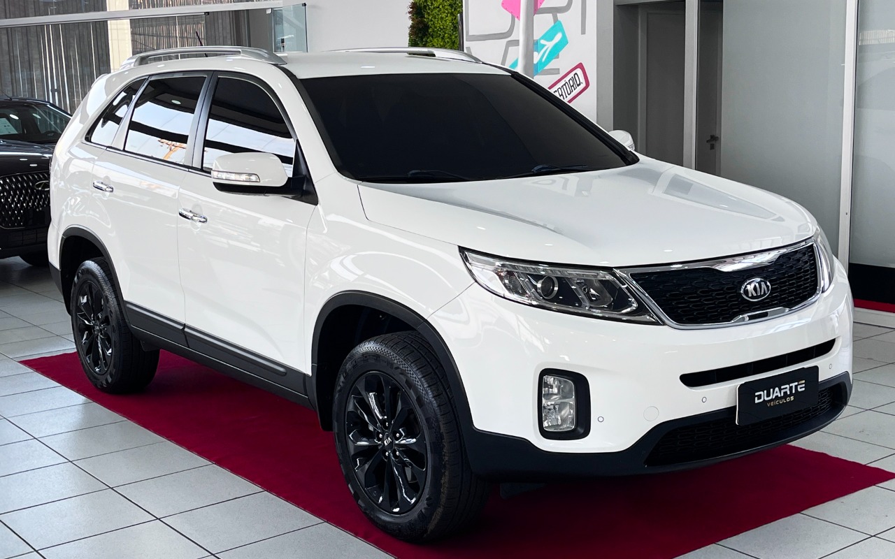 Kia Sorento 2.4 16V 4x2 Aut. 2014 Branco — foto 1 de 3