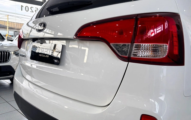 imagem-https://www.socarrao.com.br/sc-vehicle-images-prod/4484119/1793324914413-MDA3LmpwZw.jpg