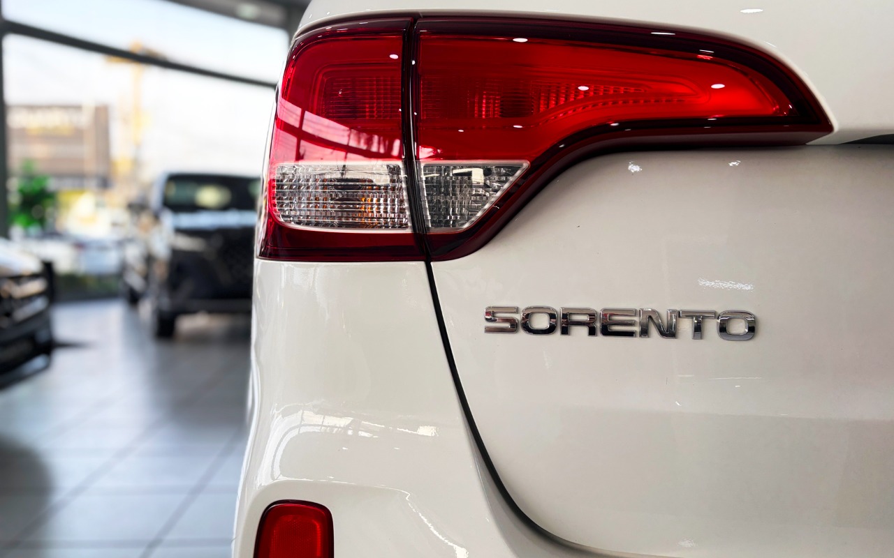 imagem-https://www.socarrao.com.br/sc-vehicle-images-prod/4484119/1793324914466-MDA4LmpwZw.jpg