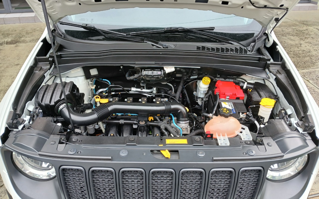 imagem-https://www.socarrao.com.br/sc-vehicle-images-prod/4487421/1793361604290-MTc5MzM2MTE2NDgyNjY2MzEzMjM0NTc5MjYxOTcxMTIuanBn.jpg