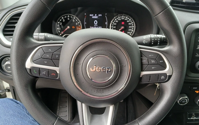 imagem-https://www.socarrao.com.br/sc-vehicle-images-prod/4487421/1793361605854-MTc5MzM2MTMyMTM3ODc1MTIwMTA0NDM1NzA0ODg5ODYuanBn.jpg