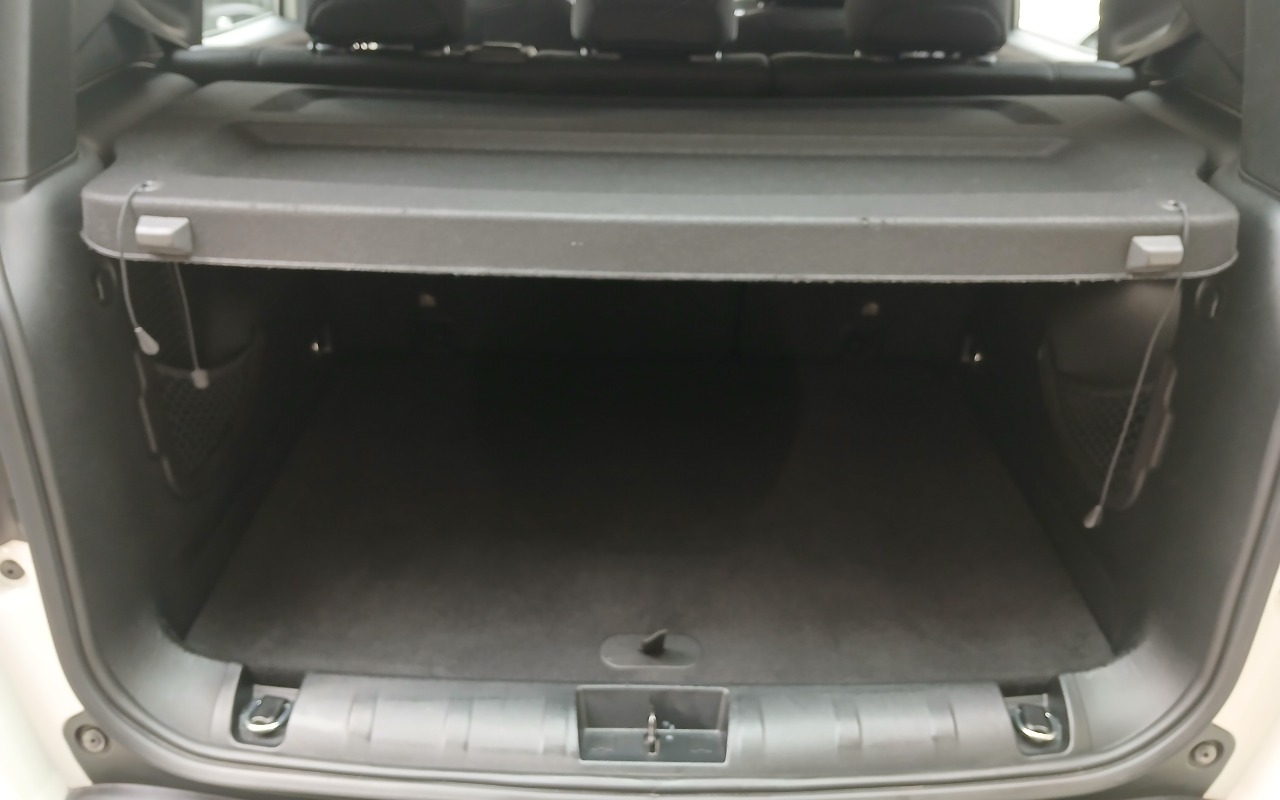 imagem-https://www.socarrao.com.br/sc-vehicle-images-prod/4487421/1793361605941-MTc5MzM2MTM0NjI5MzQ2NDYwMDg4ODM4ODA2MTA5NjUuanBn.jpg