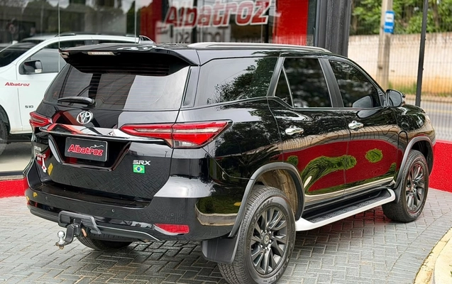 imagem-https://www.socarrao.com.br/sc-vehicle-images-prod/4487519/1793362867211-4_090916.jpg