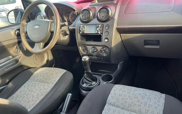 imagem-https://www.socarrao.com.br/sc-vehicle-images-prod/4487973/1793365555662-8583366_9_B_7806e3dce4.jpeg
