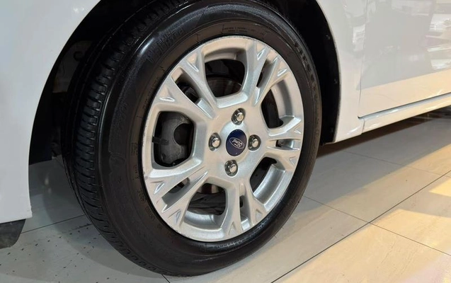 imagem-https://www.socarrao.com.br/sc-vehicle-images-prod/4488059/1793385894546-8606754_0_B_b3781bc6f3.jpeg