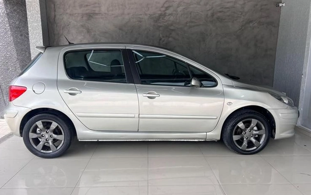 imagem-https://www.socarrao.com.br/sc-vehicle-images-prod/4488849/1793371590733-8600904_5_B_a420dea0fb.jpeg
