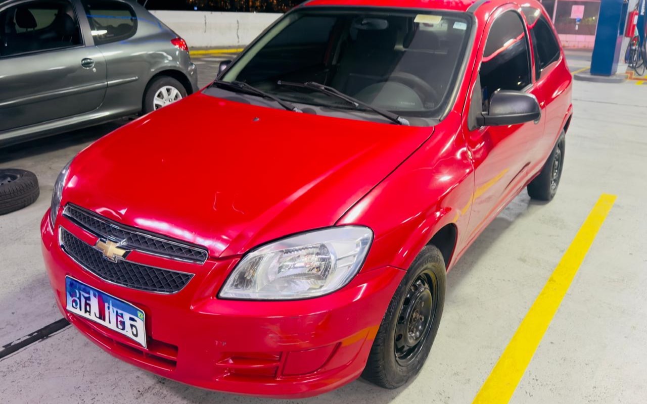 Chevrolet Celta 2014 Vermelho — foto 1 de 3