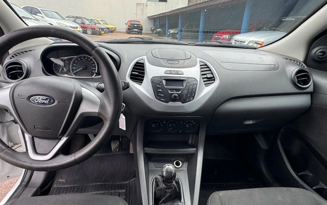 imagem-https://www.socarrao.com.br/sc-vehicle-images-prod/4489364/1793375808739-SU1HXzcyNDAuanBlZw.jpeg