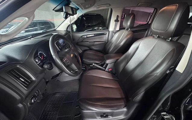 imagem-https://www.socarrao.com.br/sc-vehicle-images-prod/4489423/1793376477323-8619600_14_B_47f89d70af.jpeg