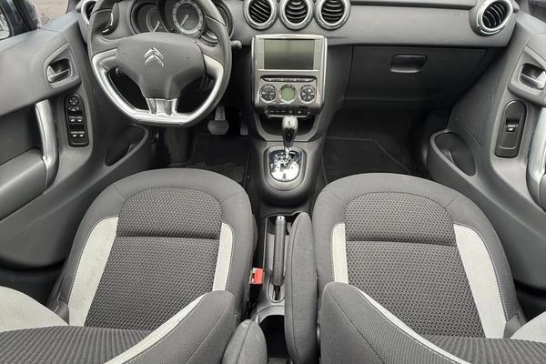 imagem-https://www.socarrao.com.br/sc-vehicle-images-prod/4489566/1793377251598-8622400_8_B_a2dc733b38.jpeg