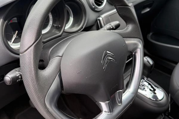 imagem-https://www.socarrao.com.br/sc-vehicle-images-prod/4489566/1793377251600-8622400_10_B_50f15627cf.jpeg