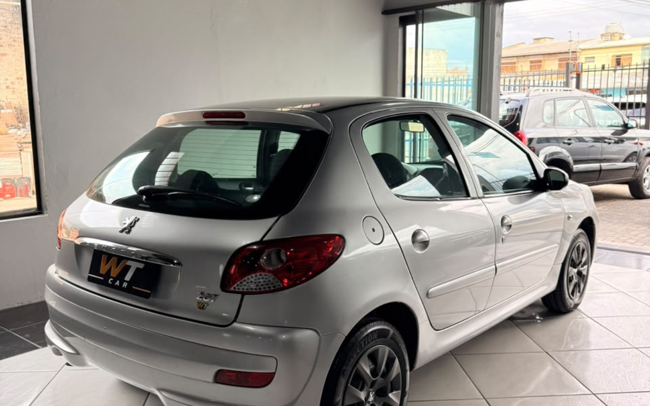 imagem-https://www.socarrao.com.br/sc-vehicle-images-prod/4489912/1793379915883-V2hhdHNBcHAgSW1hZ2UgMjAyNi0xMC0zMCBhdCAxMy41OS40NyAoMikuanBlZw.jpeg