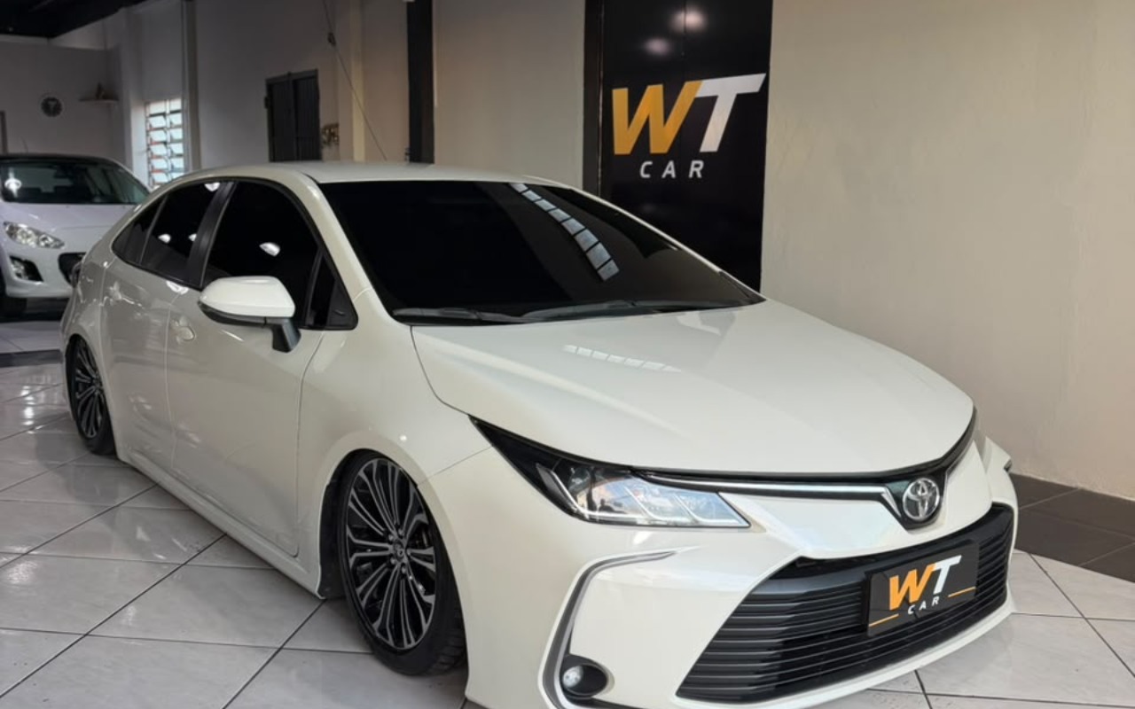 Toyota Corolla 2021 Branco — foto 1 de 3