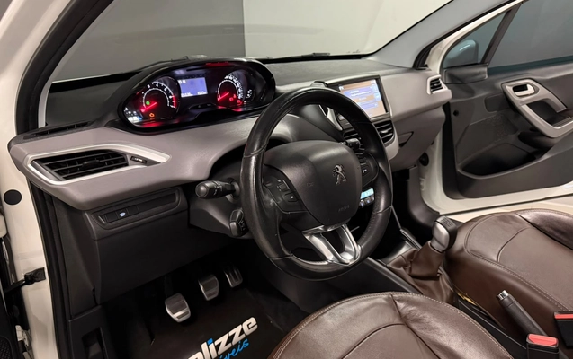 imagem-https://www.socarrao.com.br/sc-vehicle-images-prod/4490032/1793380832908-003_9dea4533384d5eea279bc7beb08cab11.jpg