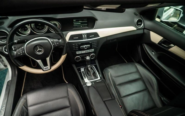 imagem-https://www.socarrao.com.br/sc-vehicle-images-prod/4490052/1793449148001-8623104_25_B_8e273426eb.jpeg