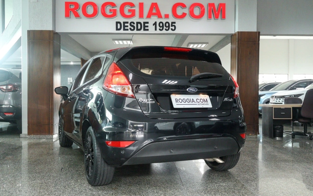 imagem-https://www.socarrao.com.br/sc-vehicle-images-prod/4490240/1793382096544-020e3b22-17de-4bb4-b7d2-72541a8923dd.jpg